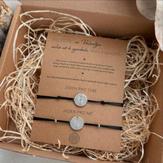 Spojení, které překračuje čas a prostor. 🌟 Tento náramek je nejen symbolem naší lásky, ale i vysokovibrační energie, která...